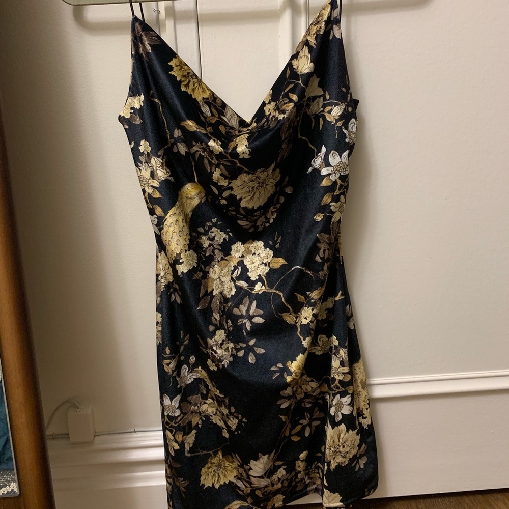 Pretty Little Thing dress